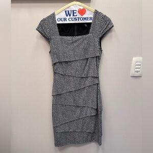 LIKE NEW WHBM Bodycon Dress. Size 4P.